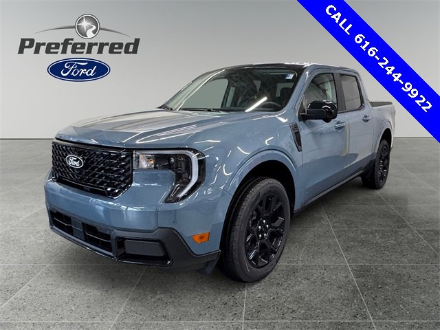 New 2025 Ford Maverick Lariat w/ Black Appearance Package