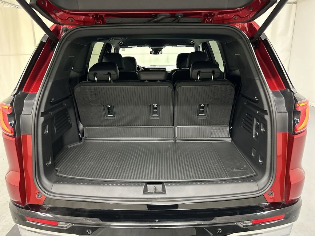 Certified 2025 GMC Acadia Denali w/ LPO, Floor Liner Package image 22