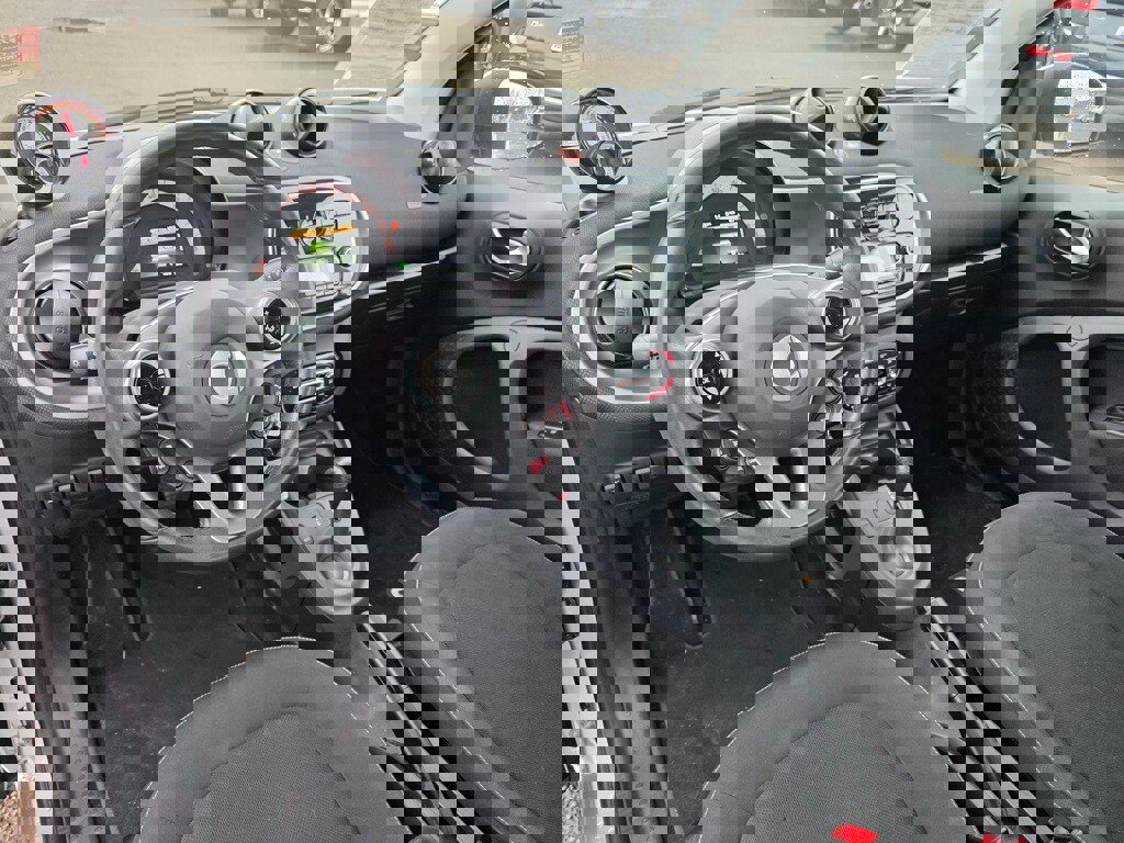 Used 2018 smart fortwo electric drive image 10