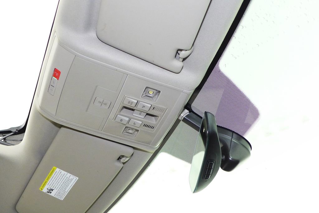 Used 2021 Volkswagen Atlas SE w/ Panoramic Sunroof Package image 17