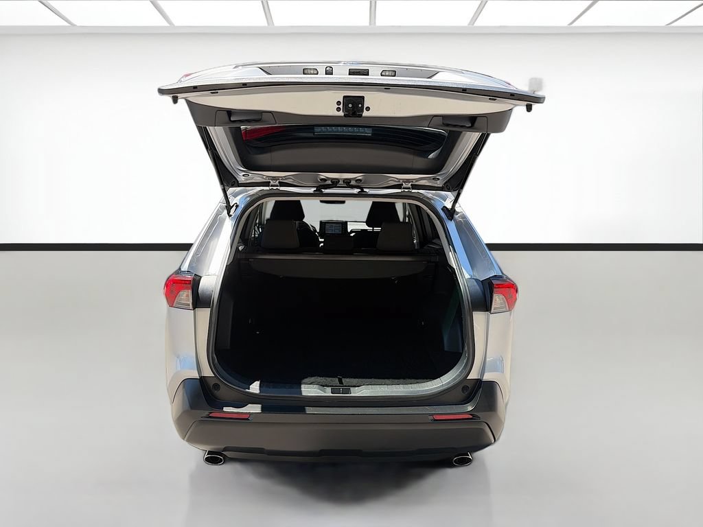 Used 2019 Toyota RAV4 XLE FWD image 25