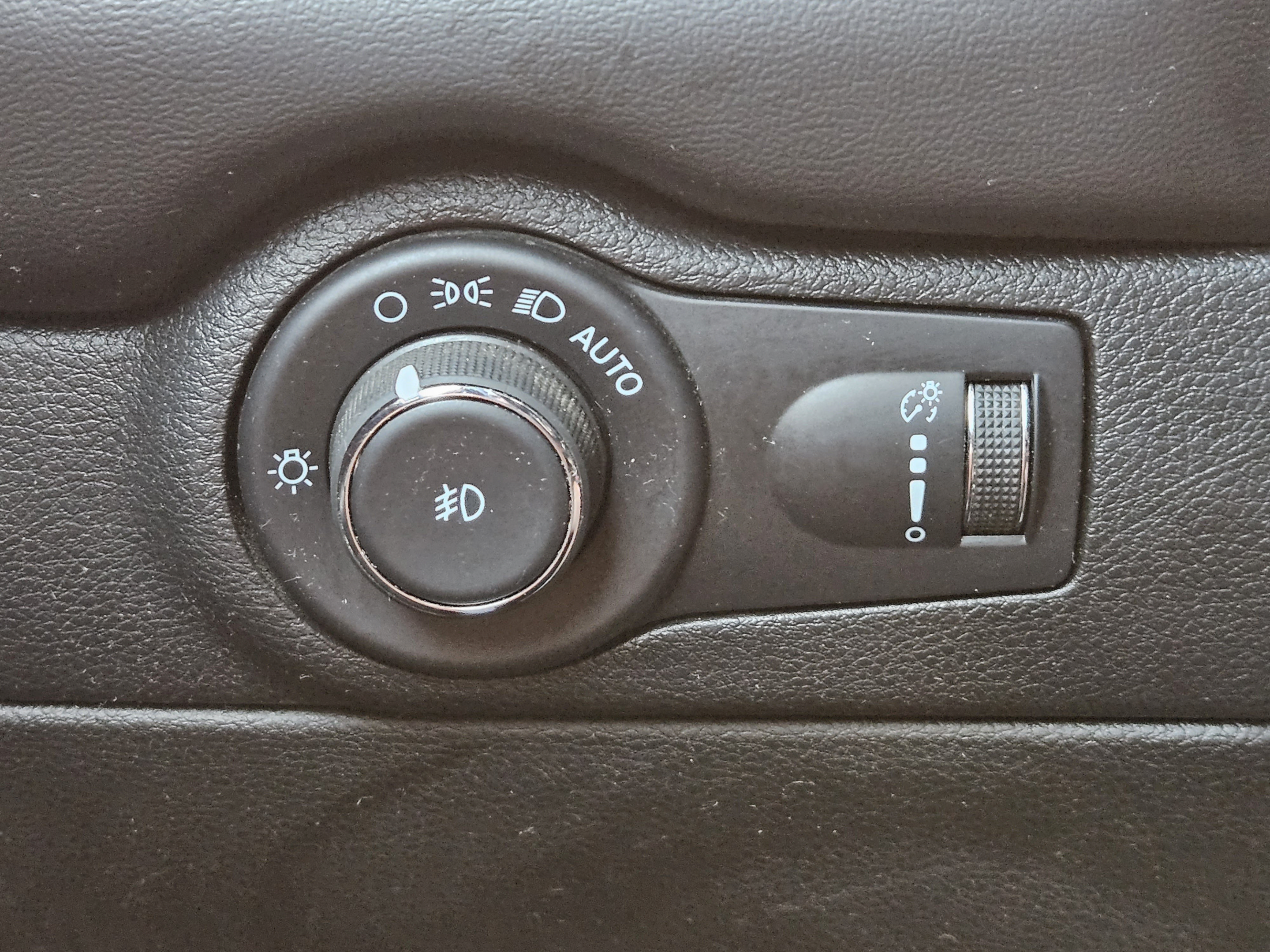 Used 2021 Dodge Durango GT RWD image 20