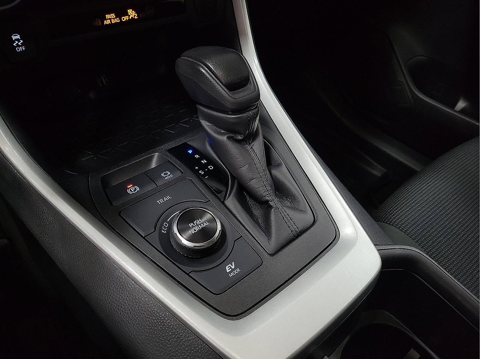 Certified 2024 Toyota RAV4 LE image 18