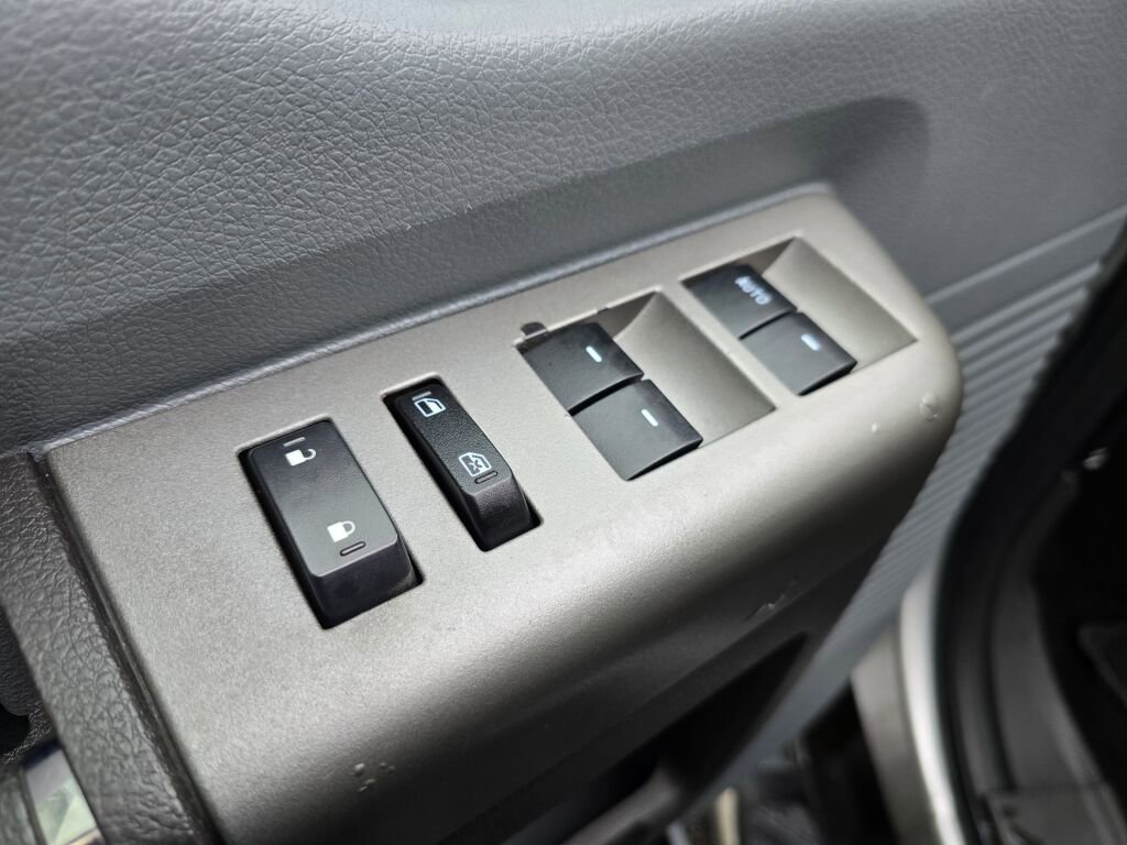 Used 2011 Ford F250 XLT w/ XLT Interior Pkg image 30