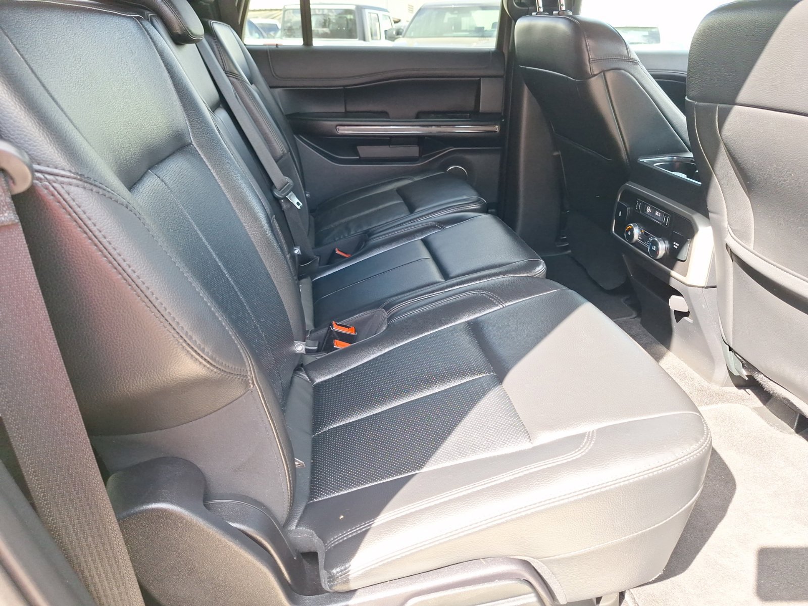 Used 2020 Ford Expedition Max XLT w/ Equipment Group 202A RWD image 30