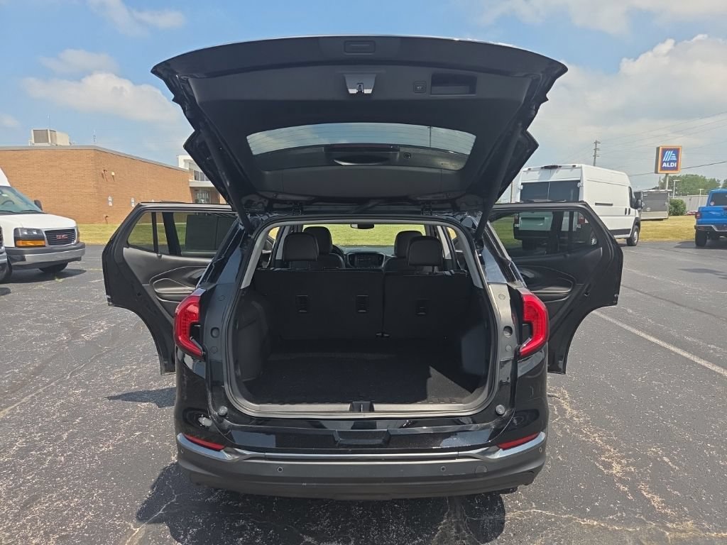 Used 2023 GMC Terrain AT4 w/ Tech Package AWD/4WD image 22