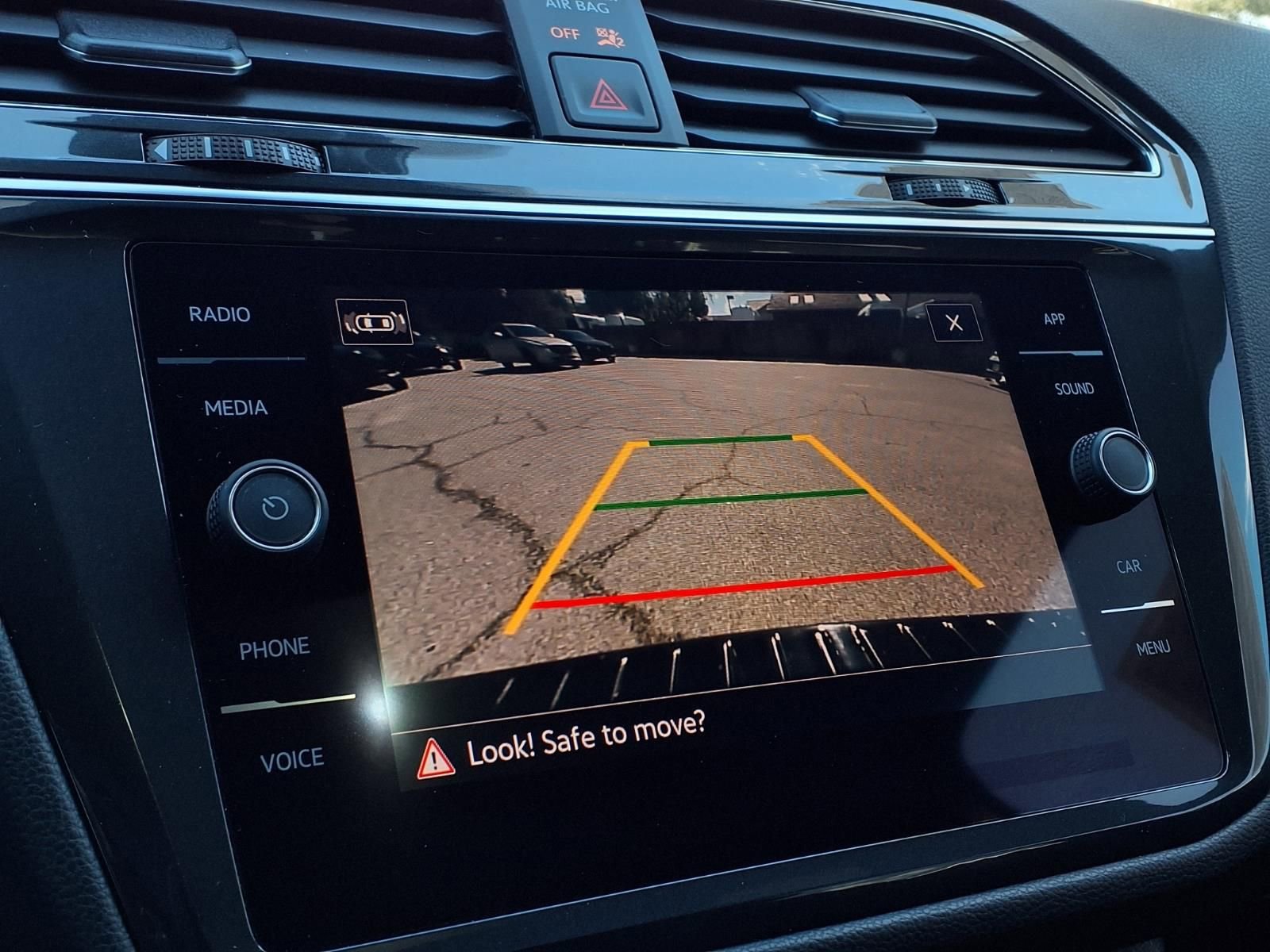 Certified 2023 Volkswagen Tiguan SE R-Line image 9
