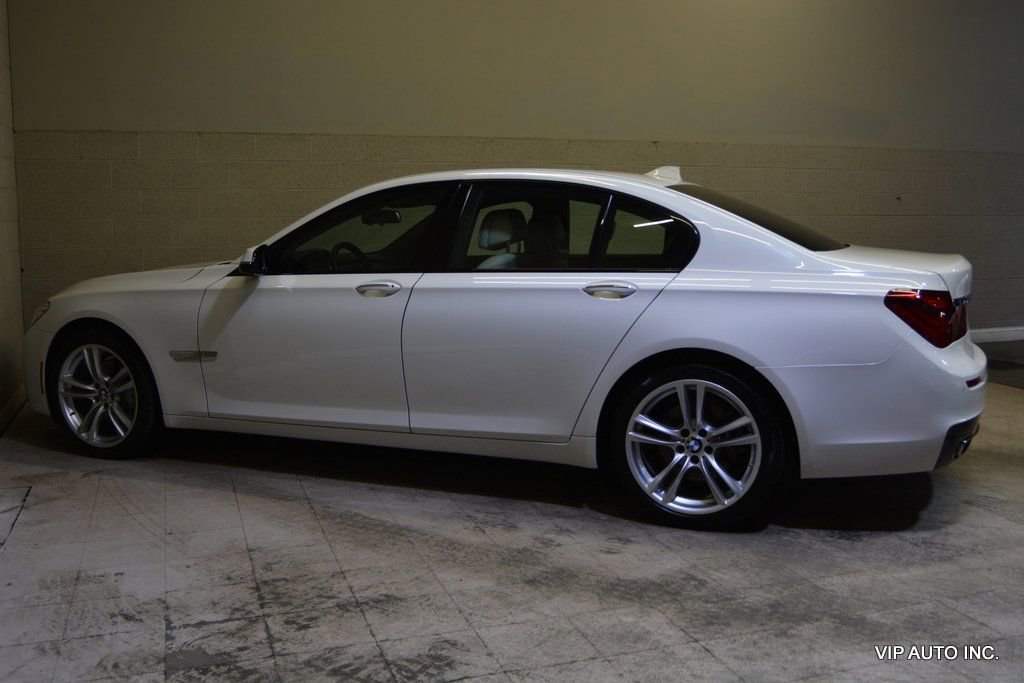 Used 2014 BMW 740i image 31
