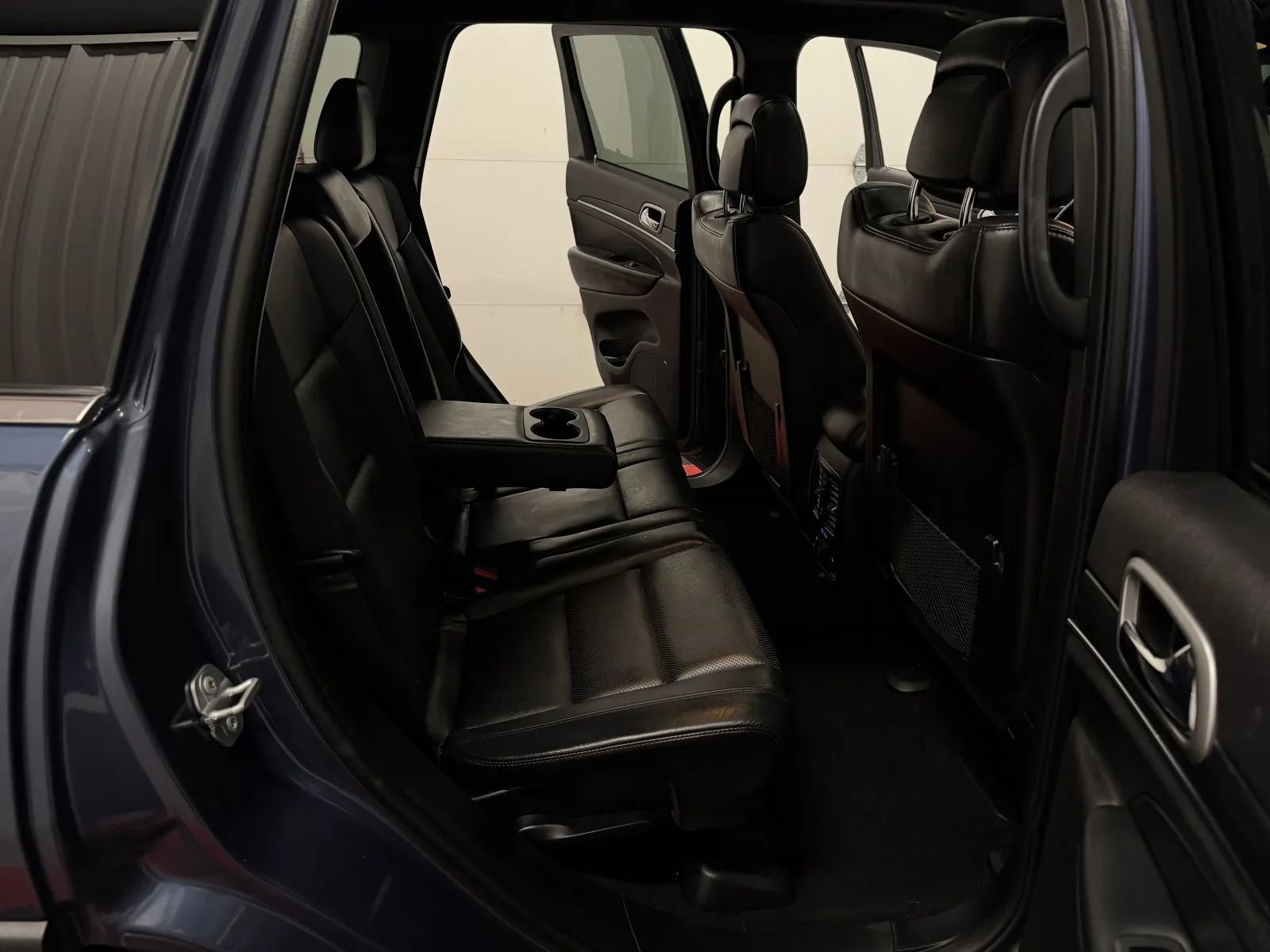 Used 2020 Jeep Grand Cherokee Limited w/ Luxury Group II image 46