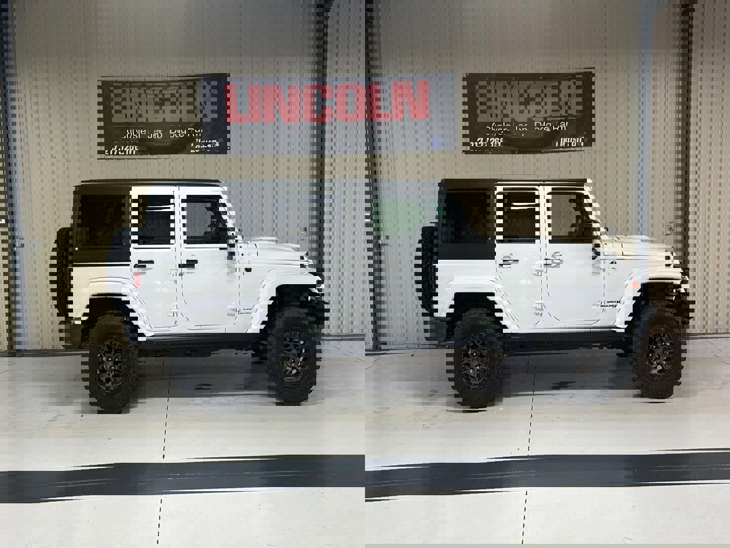 Used 2018 Jeep Wrangler Unlimited Sahara image 5