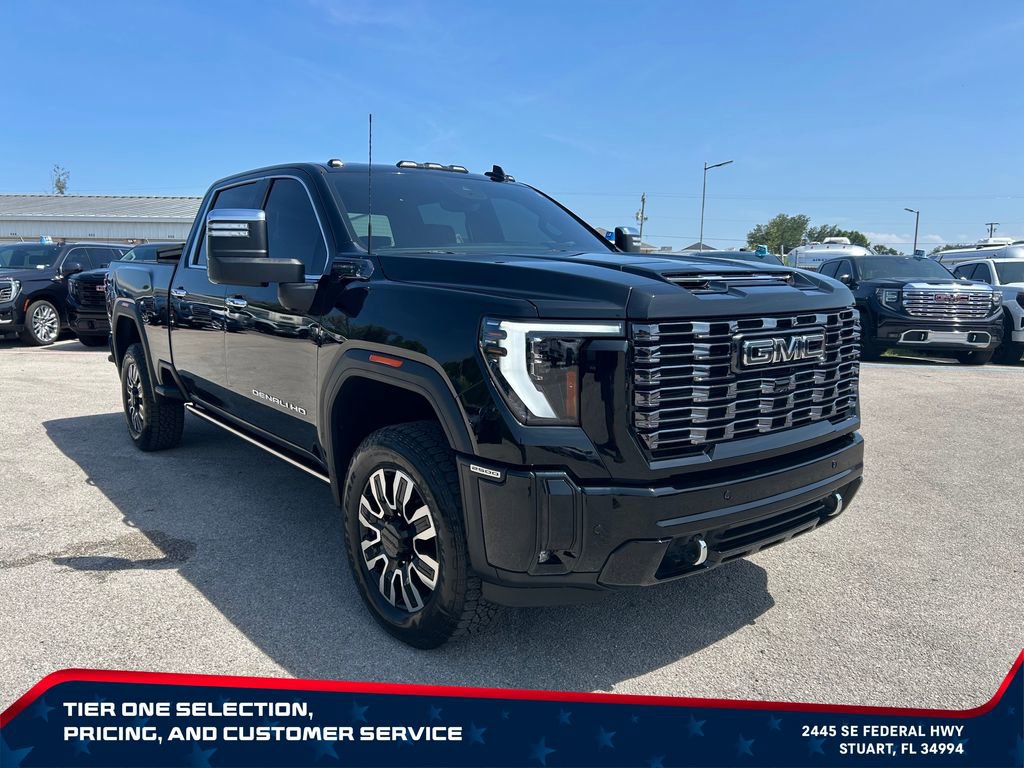 Used 2025 GMC Sierra 2500 Denali Ultimate w/ Max Trailering Package AWD/4WD image 3