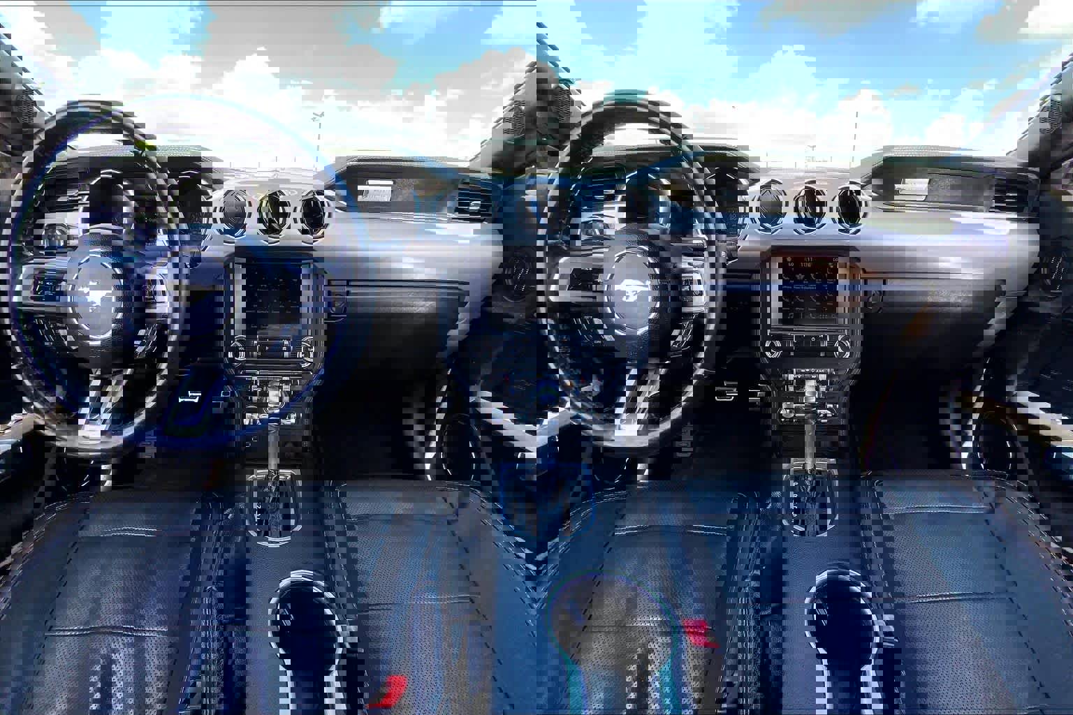 Used 2019 Ford Mustang Premium RWD image 15