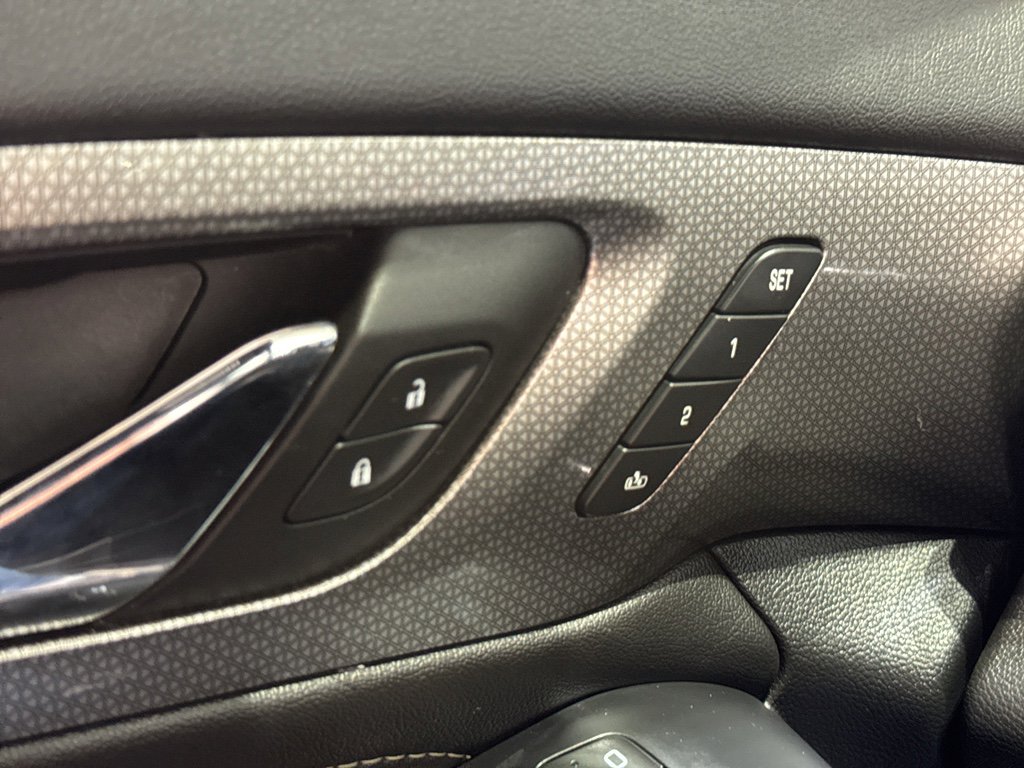 Used 2022 Chevrolet Traverse Premier w/ Redline Edition image 33