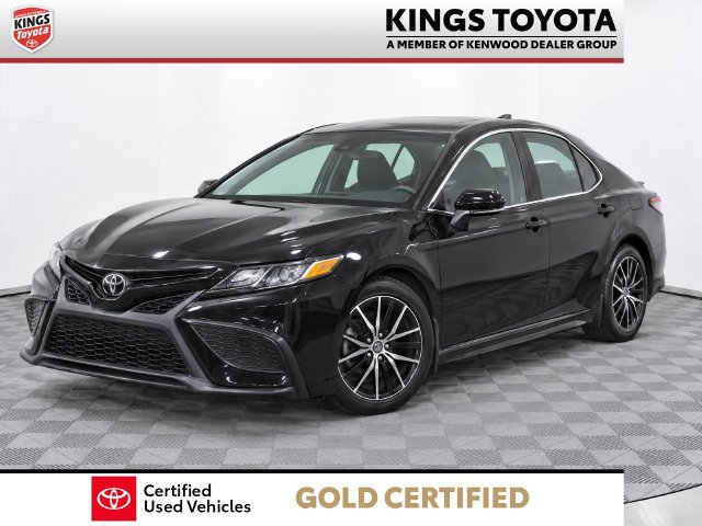 Certified 2022 Toyota Camry SE w/ Cold Weather Package FWD image 3