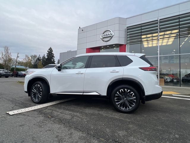 Used 2025 Nissan Rogue Platinum w/ Tech Package image 11