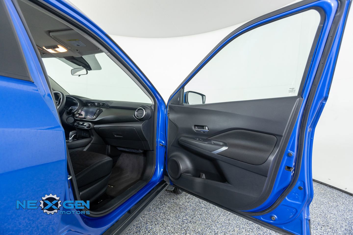 Used 2022 Nissan Kicks SV FWD image 35
