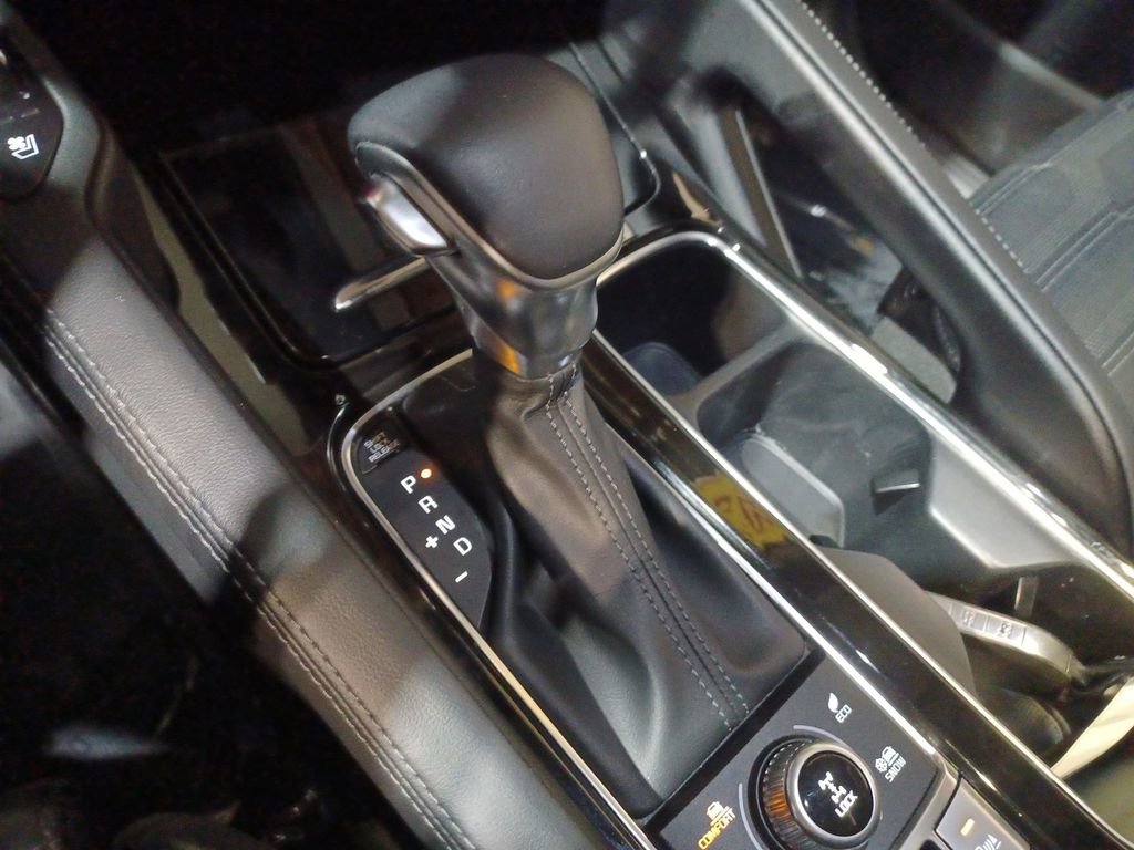 Used 2024 Kia Telluride SX Prestige w/ Towing Package AWD/4WD image 22