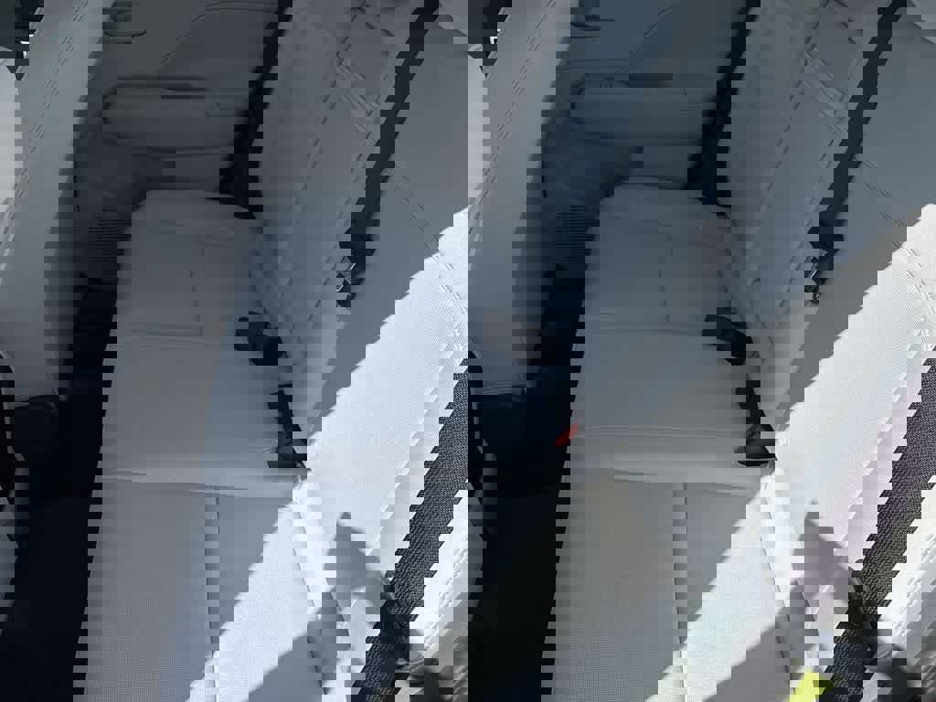 New 2025 Hyundai Kona SE image 19