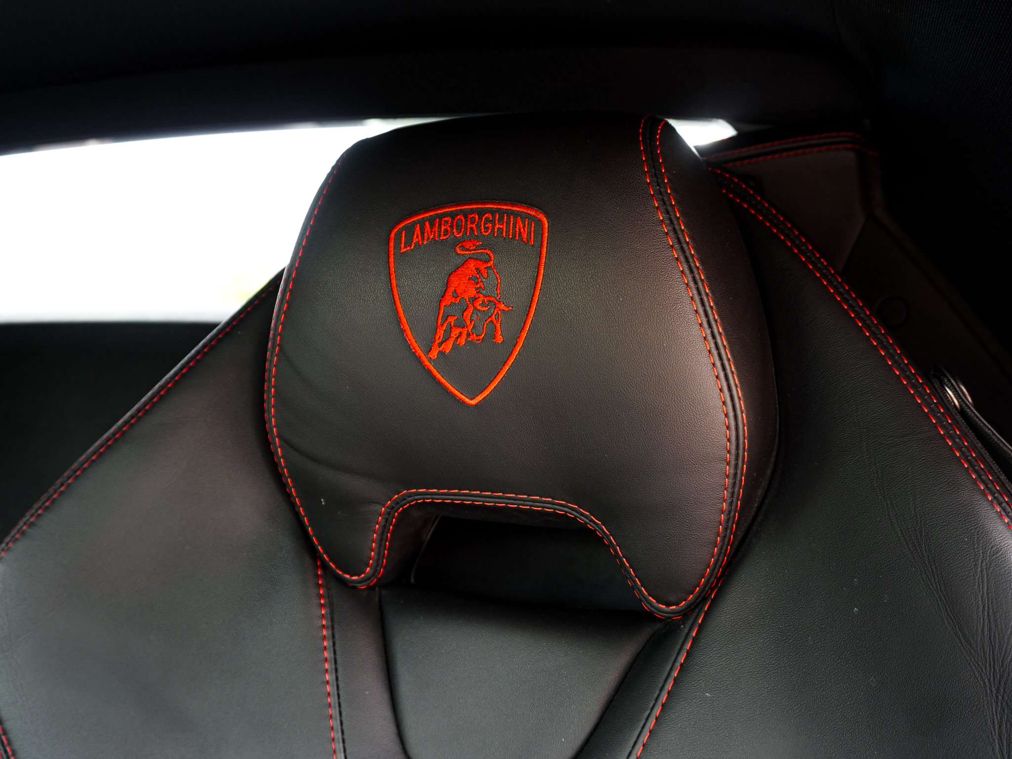Used 2022 Lamborghini Huracan EVO AWD/4WD image 30