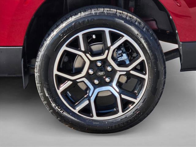 New 2026 Ford Maverick Lariat image 9