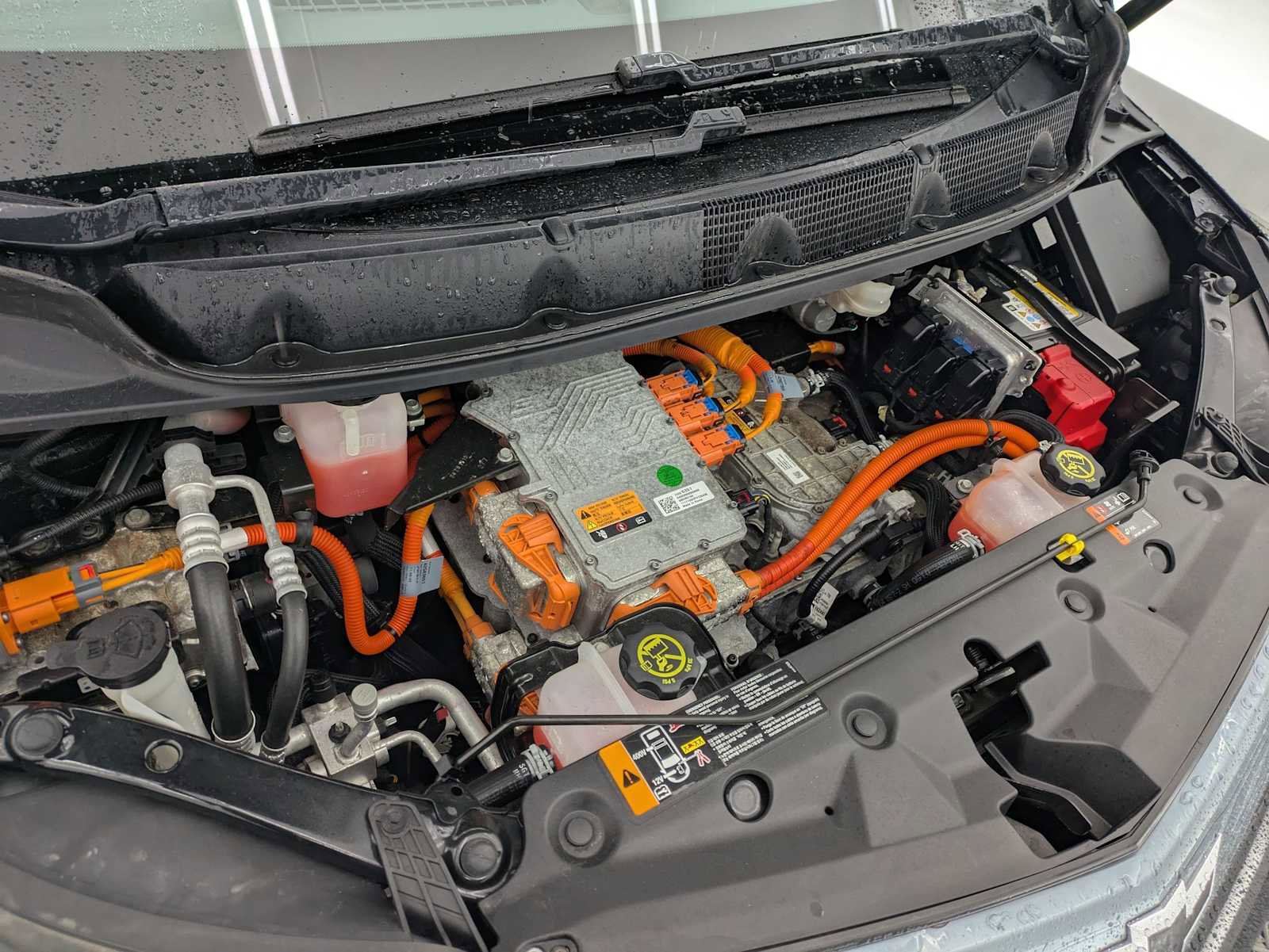 Used 2017 Chevrolet Bolt Premier w/ Driver Confidence II Package image 14