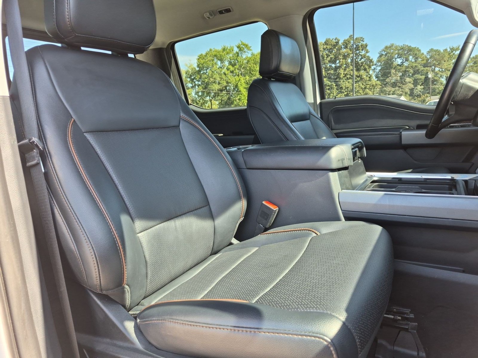 Used 2025 Ford F250 Lariat w/ Chrome Package AWD/4WD image 30
