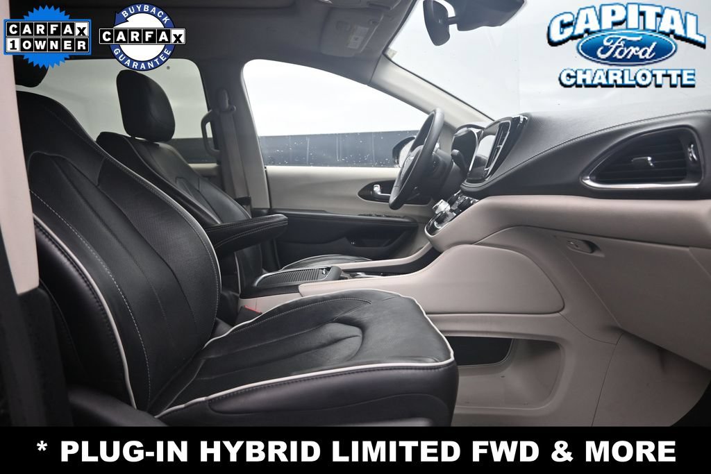 Used 2023 Chrysler Pacifica Limited FWD image 14
