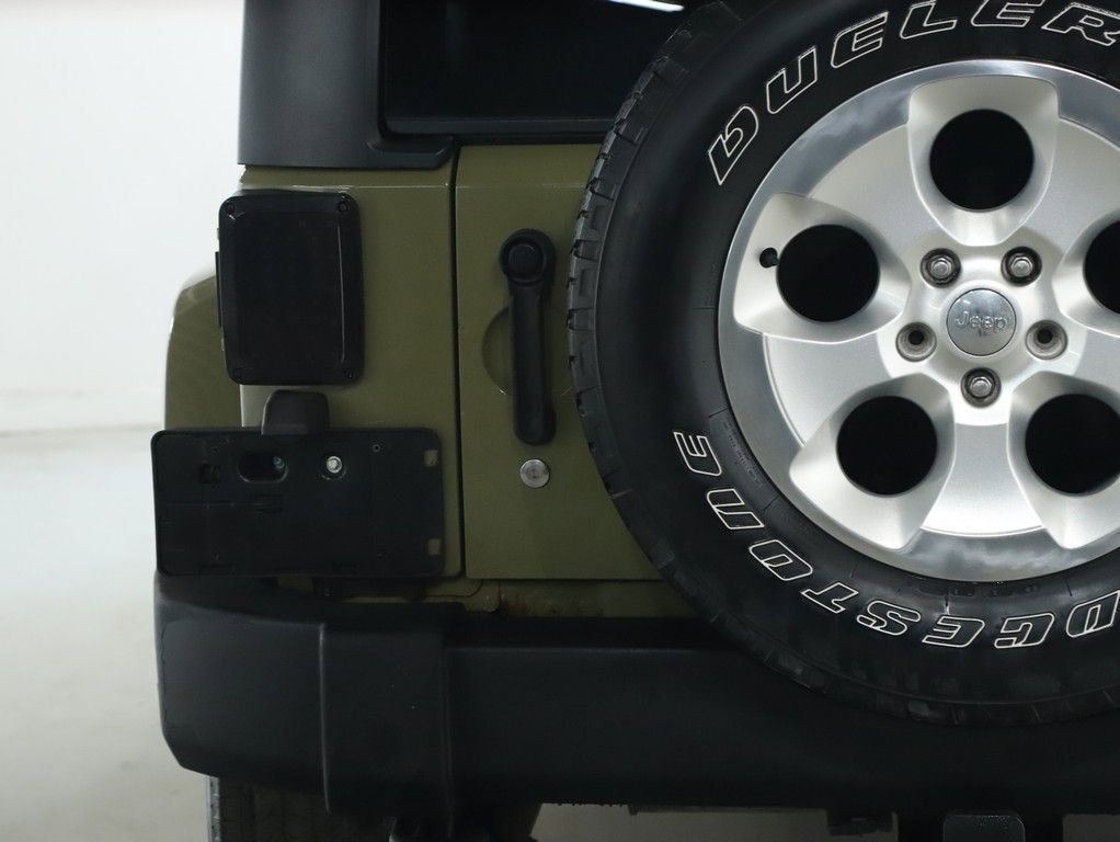 Used 2013 Jeep Wrangler Unlimited Sahara w/ Connectivity Group image 41