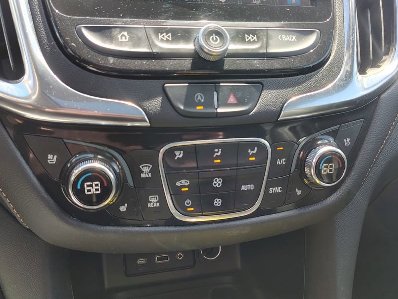 Used 2024 Chevrolet Equinox Premier AWD/4WD image 20