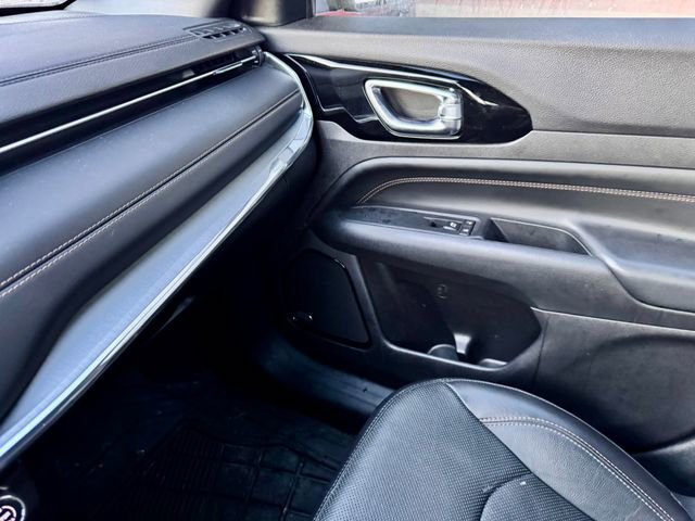 Used 2022 Jeep Compass Limited w/ (RED) Package image 15