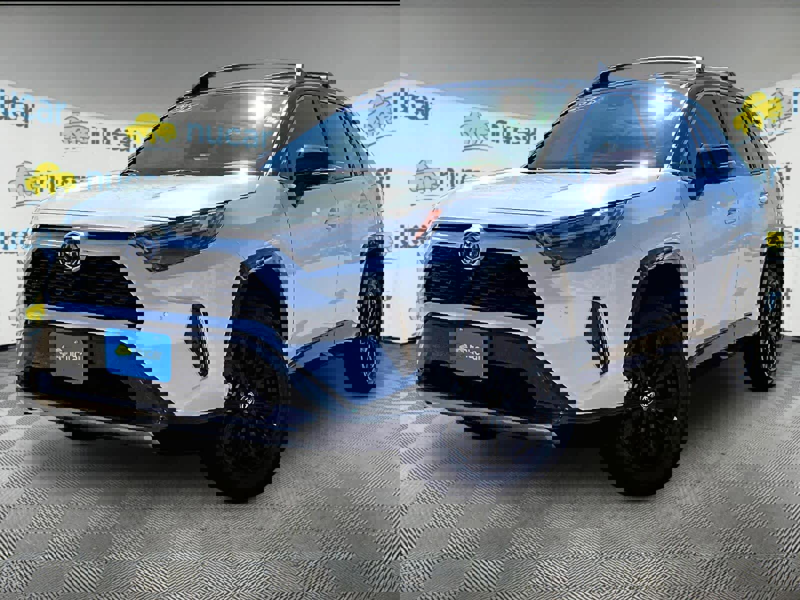 Used 2023 Toyota RAV4 XSE AWD/4WD image 3