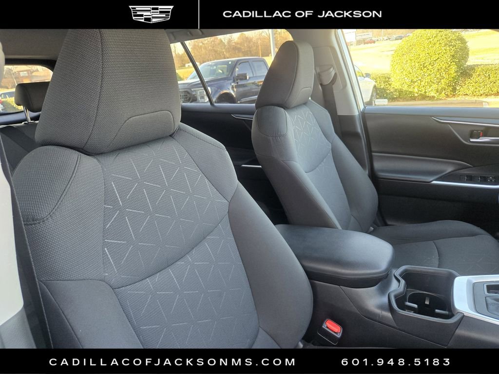 Used 2023 Toyota RAV4 XLE image 20