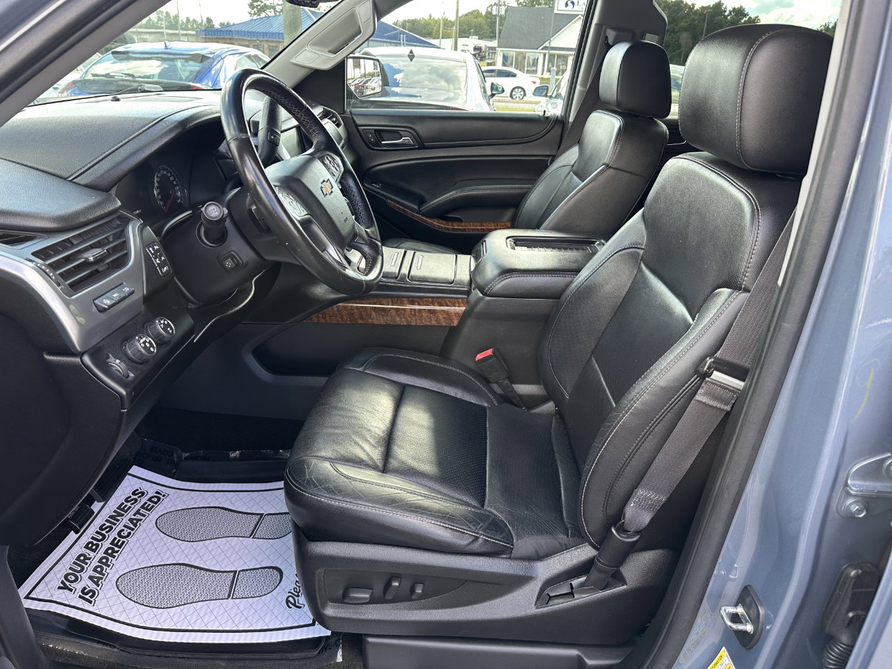 Used 2016 Chevrolet Suburban LTZ image 8