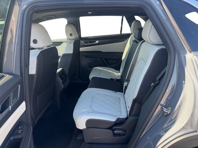 New 2026 Volkswagen Atlas Cross Sport SEL Premium R-Line AWD/4WD image 11