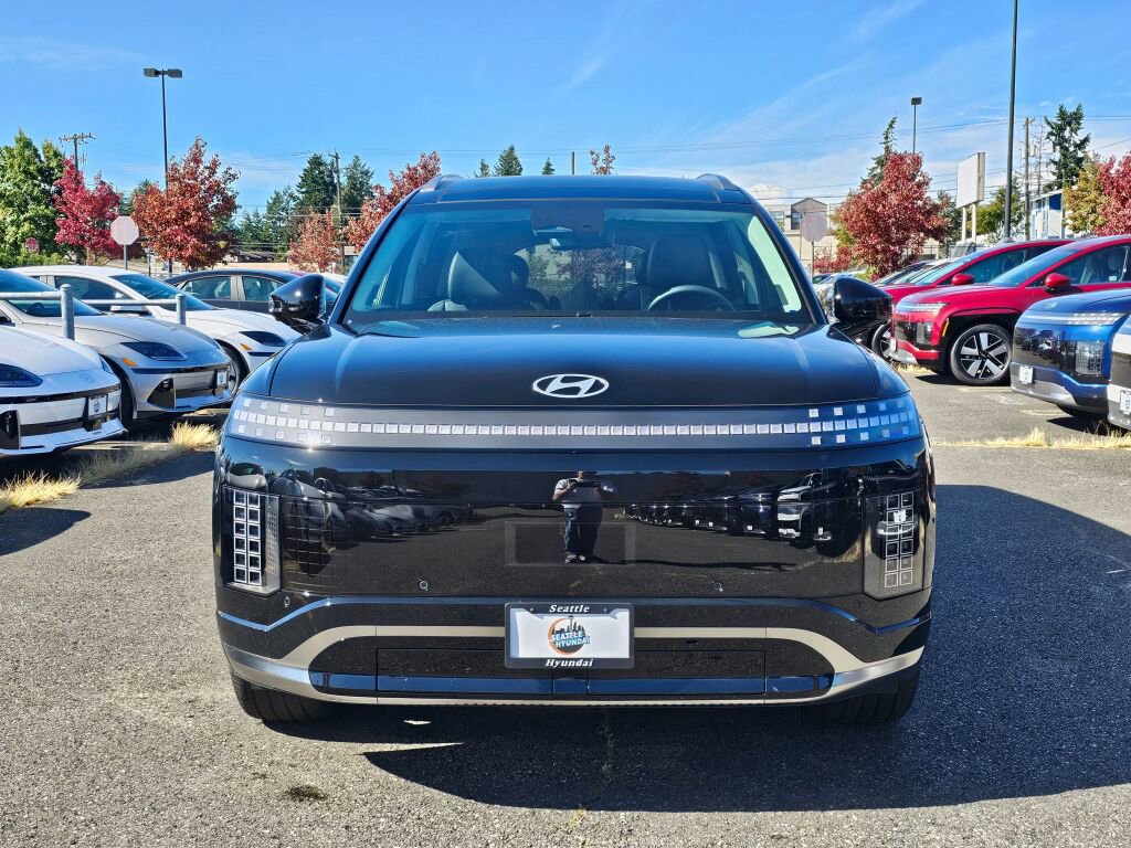 New 2026 Hyundai Ioniq 9 Calligraphy image 2