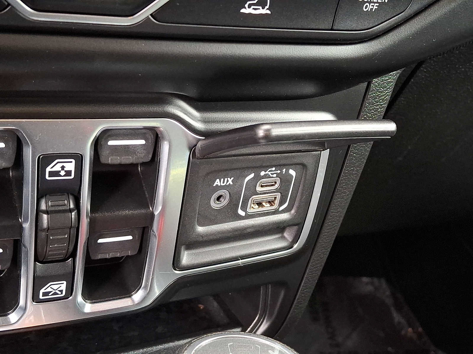 Used 2022 Jeep Wrangler Unlimited Sport AWD/4WD image 25