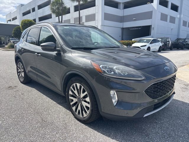 Certified 2020 Ford Escape Titanium w/ Titanium Premium Package 2.0 FWD image 1