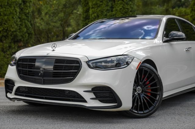 Used 2021 Mercedes-Benz S 580 4MATIC Sedan image 2