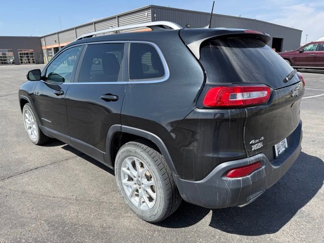 Used 2016 Jeep Cherokee Latitude w/ Cold Weather Group image 6