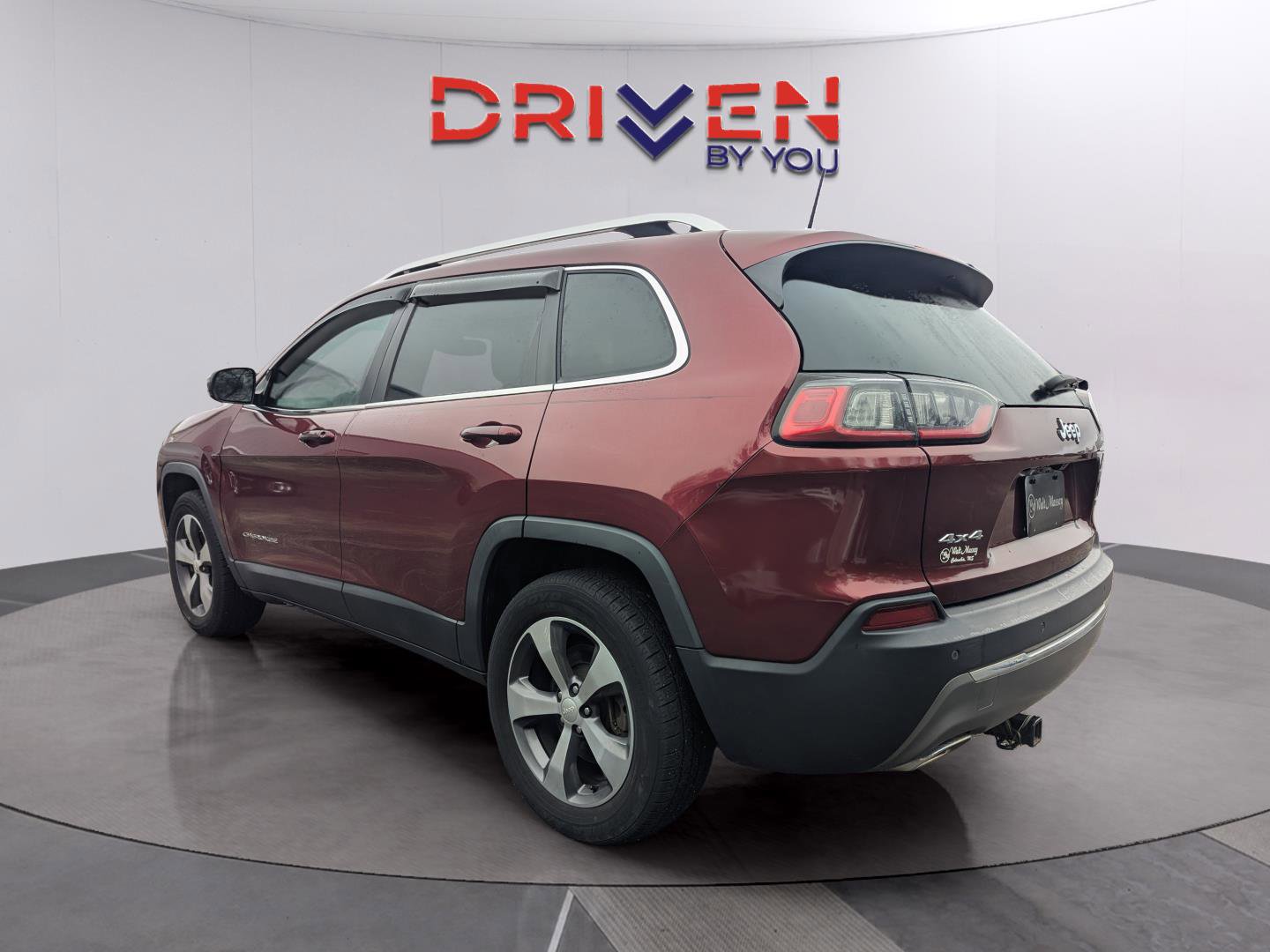 Used 2020 Jeep Cherokee Limited image 3