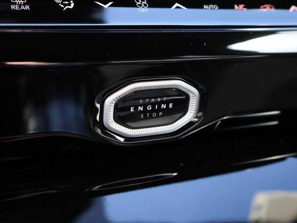 New 2026 Jeep Grand Cherokee L Limited w/ Trailer Tow Package image 34