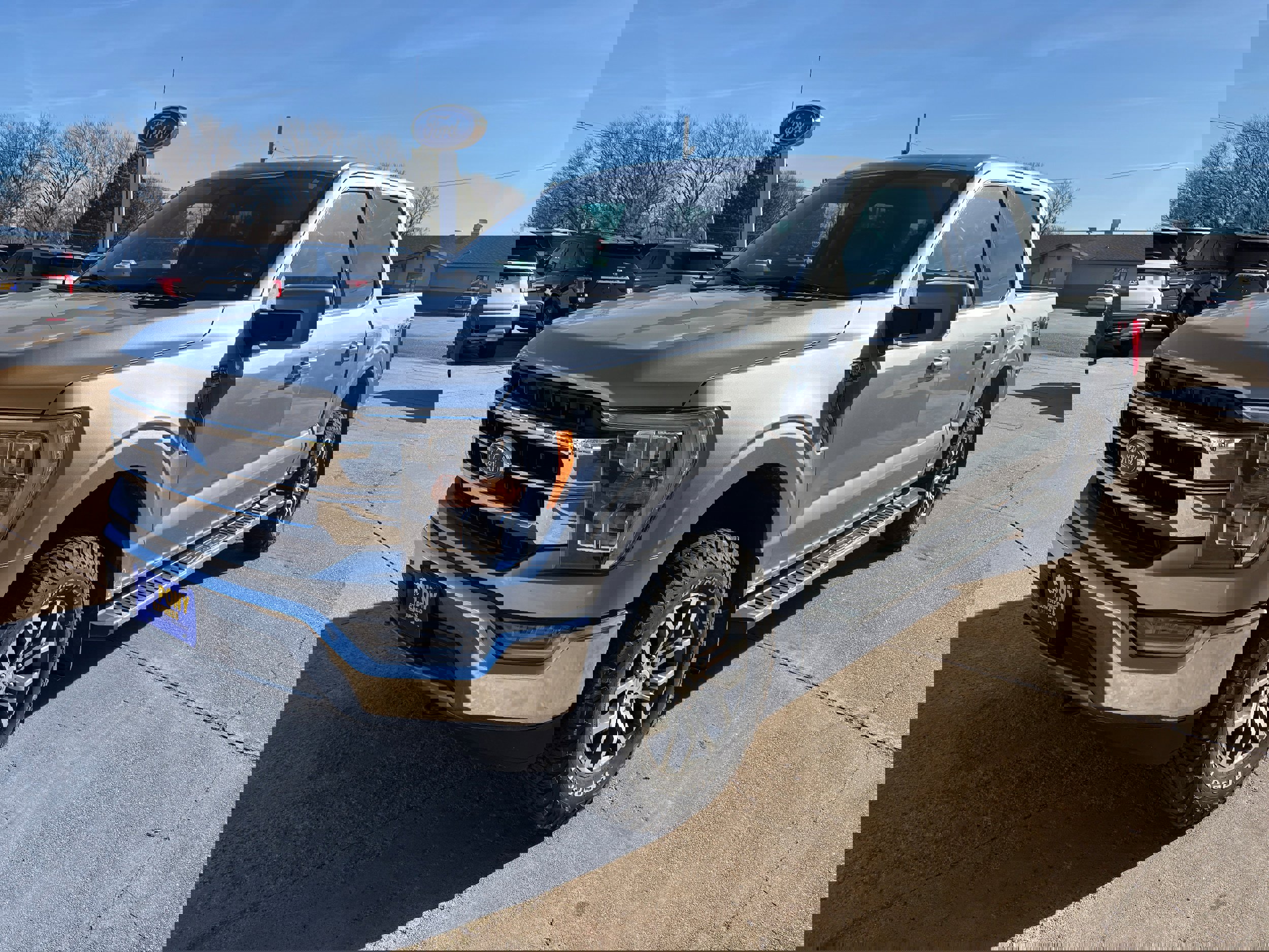 Used 2021 Ford F150 Lariat w/ Equipment Group 501A Mid image 8