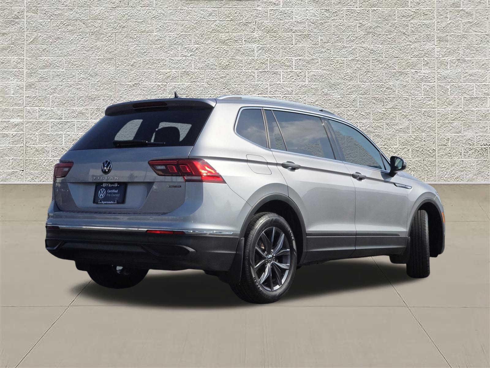 Certified 2024 Volkswagen Tiguan SE AWD/4WD image 7