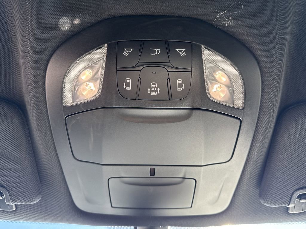 New 2026 Chrysler Pacifica Select image 36