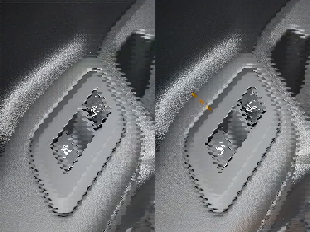 Used 2025 Hyundai Santa Fe Limited image 29