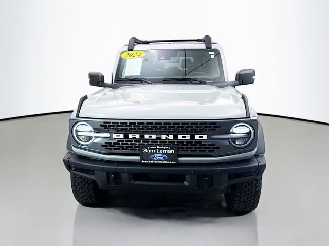 Used 2024 Ford Bronco Badlands image 2