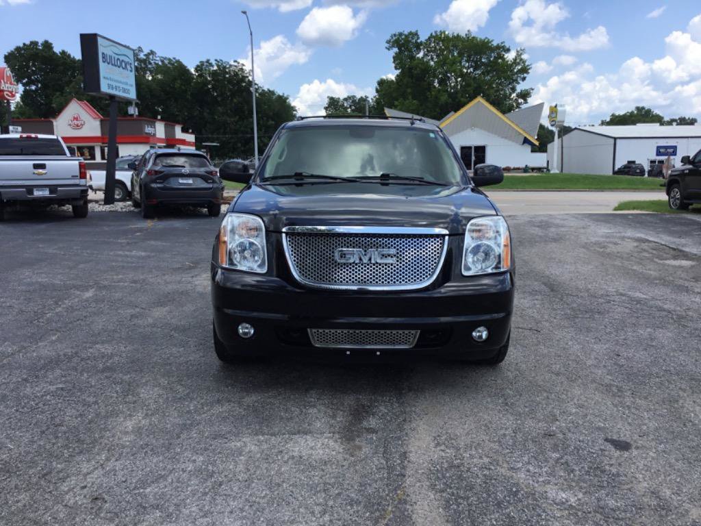 Used 2010 GMC Yukon XL Denali AWD/4WD image 9