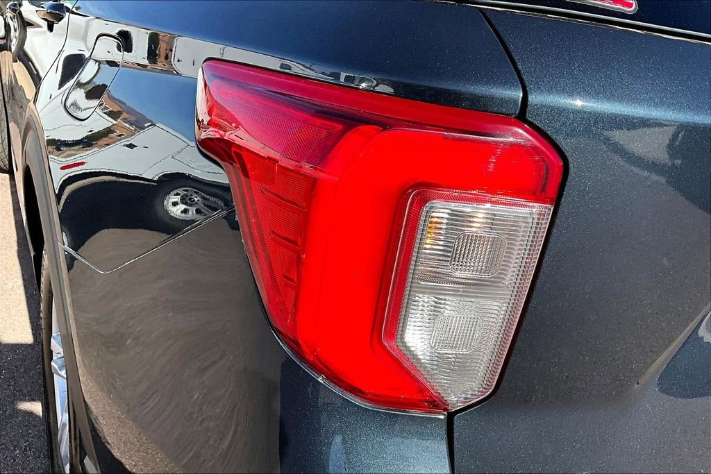 Used 2022 Ford Explorer XLT w/ Equipment Group 202A image 27