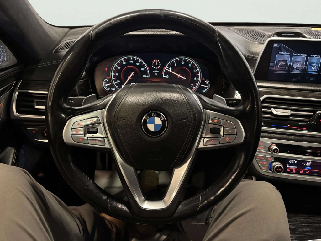 Used 2016 BMW 750i xDrive AWD/4WD image 39