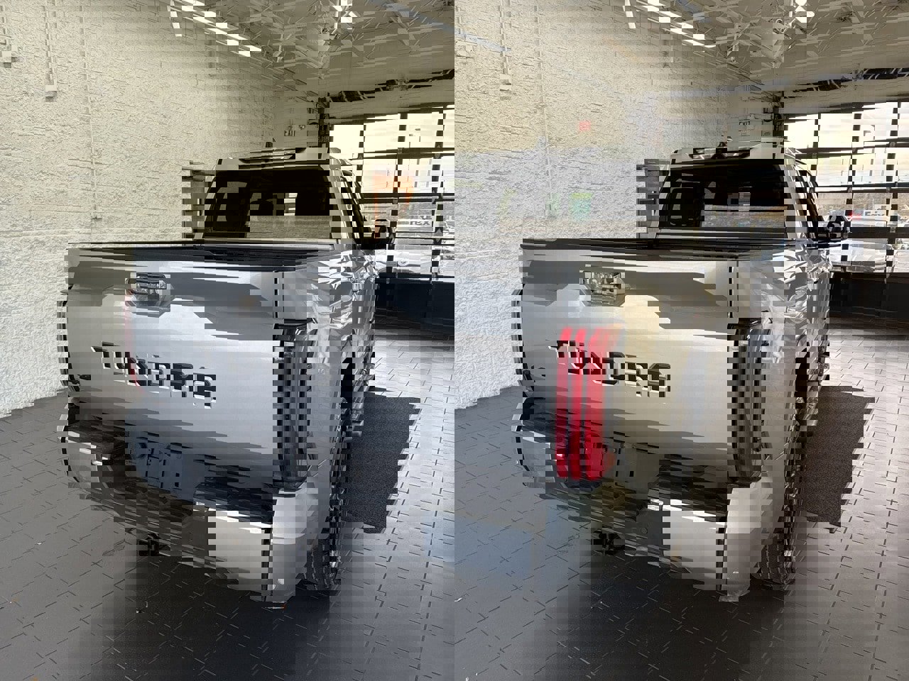 Used 2024 Toyota Tundra Limited image 7